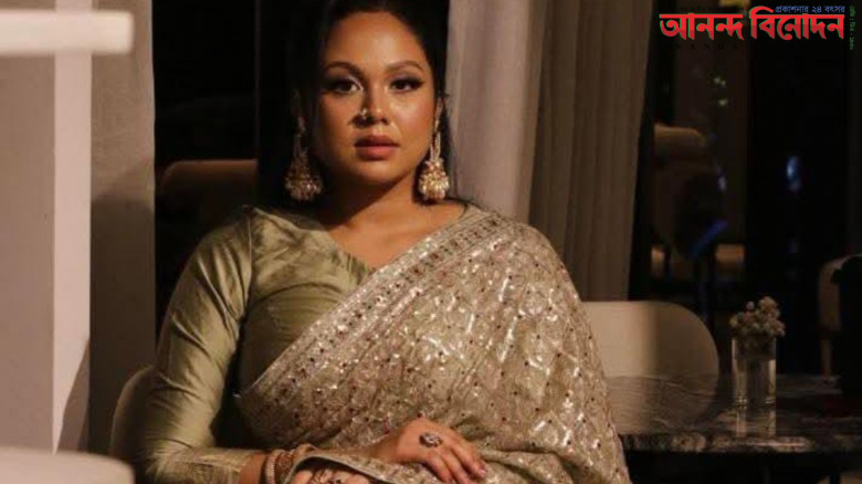 বিকিনিতে নজরকাড়া মালাইকা, প্রেমের গুঞ্জনে মুখর বলিউড!