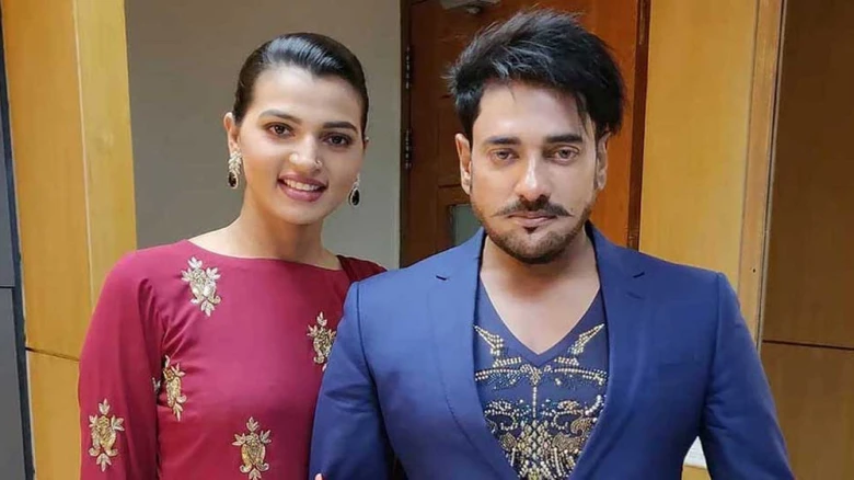 অভিনয় ছেড়ে রাজনীতিতে আসার ইঙ্গিত দিলেন বর্ষা