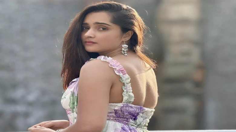 প্লাস্টিক সার্জারি বিতর্কে মুখ খুললেন কেয়া পায়েল