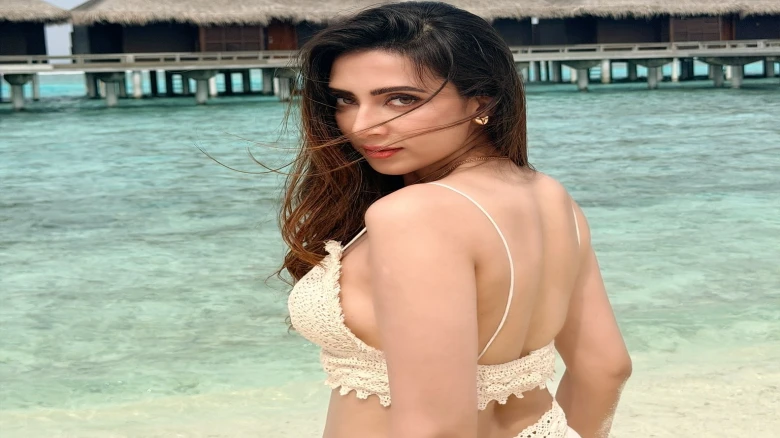 নতুন উদ্যমে ফিরছেন বিদ্যা সিনহা মিম, প্রশংসা কুড়াচ্ছে ‘লাইফলাইন’